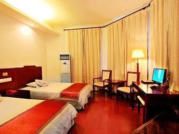 Luchi Hotel Lujang Kültér fotó