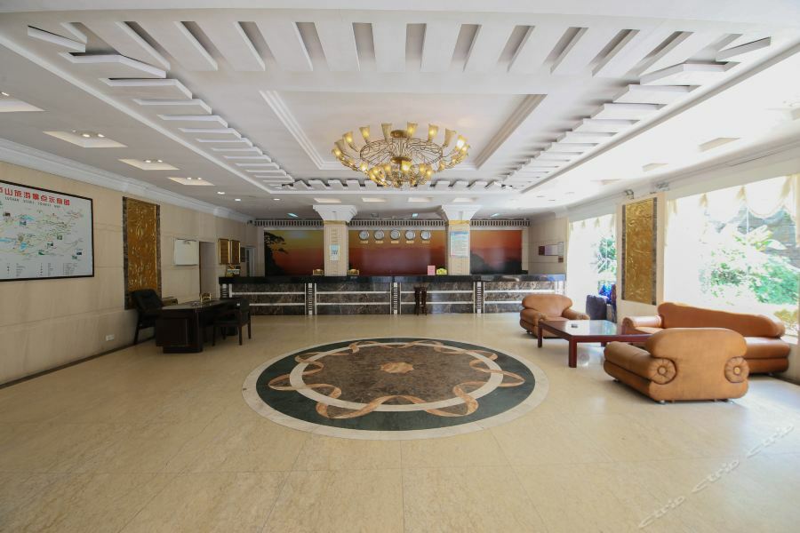 Luchi Hotel Lujang Kültér fotó