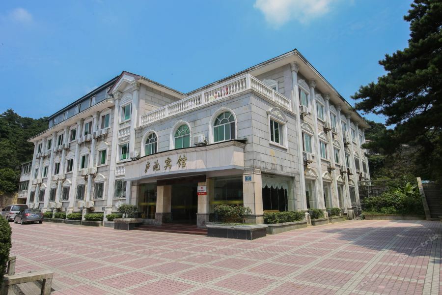 Luchi Hotel Lujang Kültér fotó